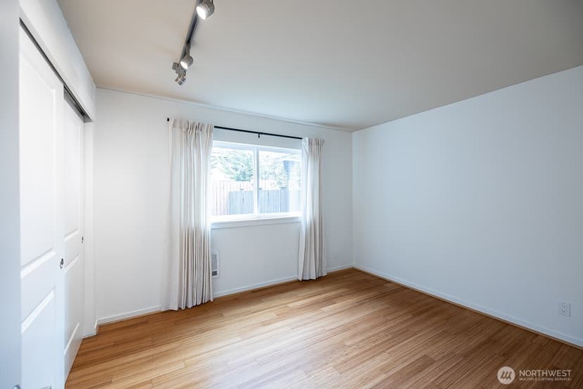 Property photo for 5220 42nd Avenue S, Seattle photo 10