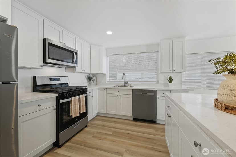 Property photo for 14322 Admiralty Way #48, Lynnwood photo 8