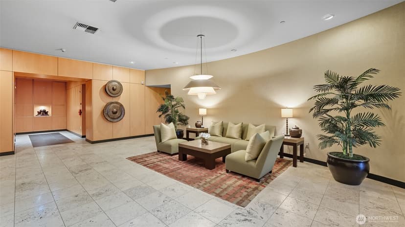Property photo for 2716 Elliott Avenue #404, Seattle photo 14