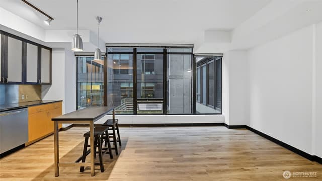 Property photo for 2716 Elliott Avenue #404, Seattle photo 5