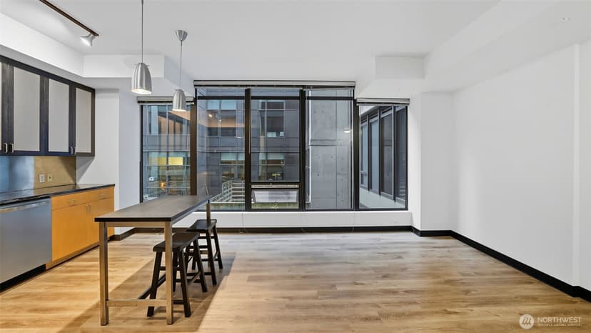 Property photo for 2716 Elliott Avenue #404, Seattle photo 5