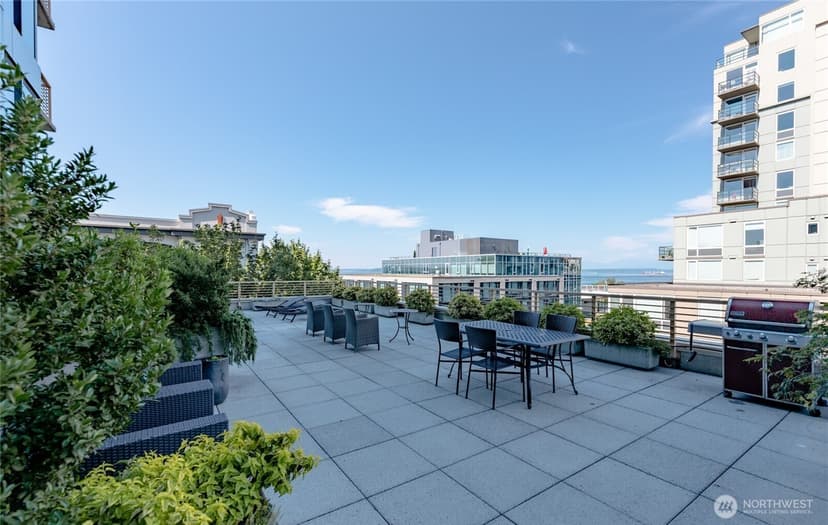 Property photo for 2716 Elliott Avenue #404, Seattle photo 12