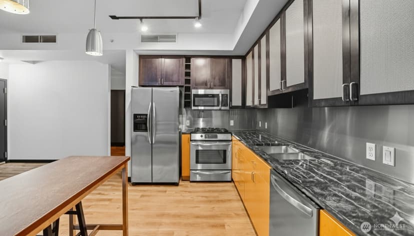 Property photo for 2716 Elliott Avenue #404, Seattle photo 7