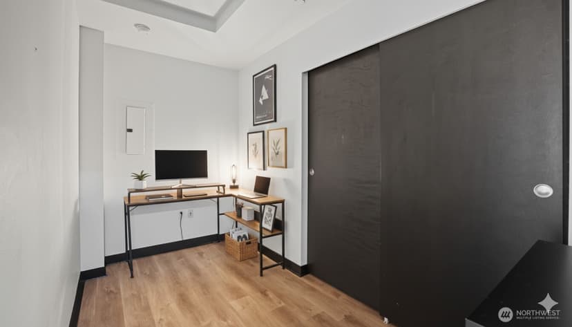 Property photo for 2716 Elliott Avenue #404, Seattle photo 9