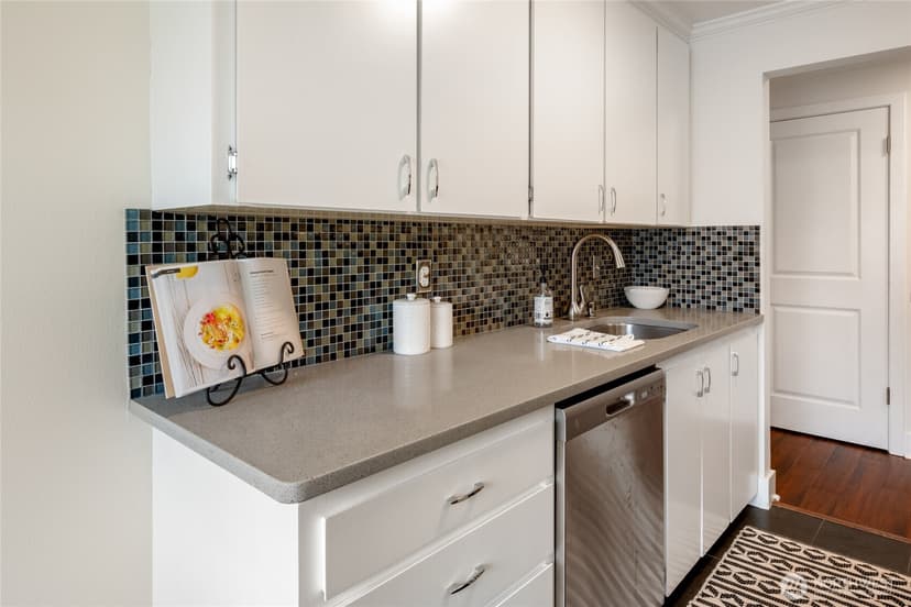 Property photo for 506 N 45th Street #301, Seattle photo 5