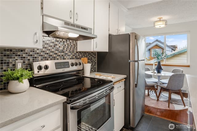Property photo for 506 N 45th Street #301, Seattle photo 4