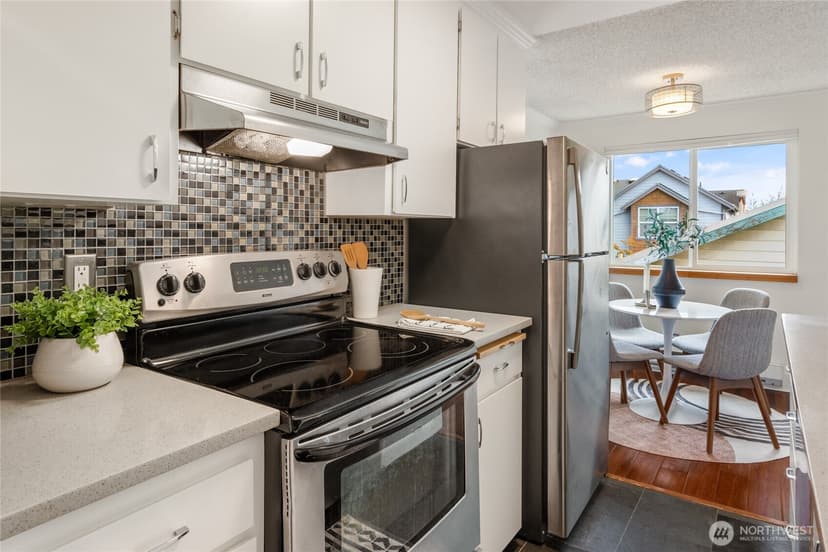 Property photo for 506 N 45th Street #301, Seattle photo 4