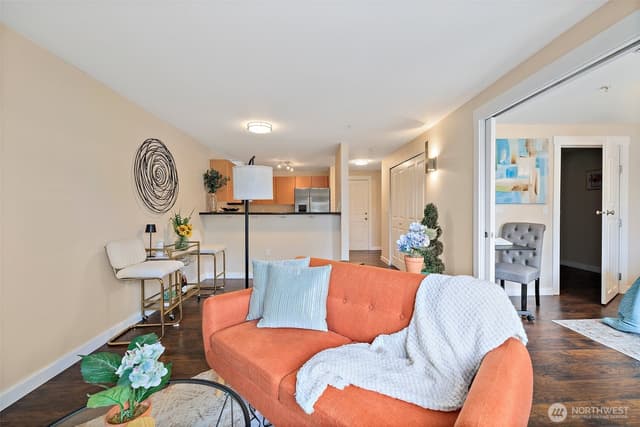 Property photo for 107 20th Avenue #306, Seattle photo 5