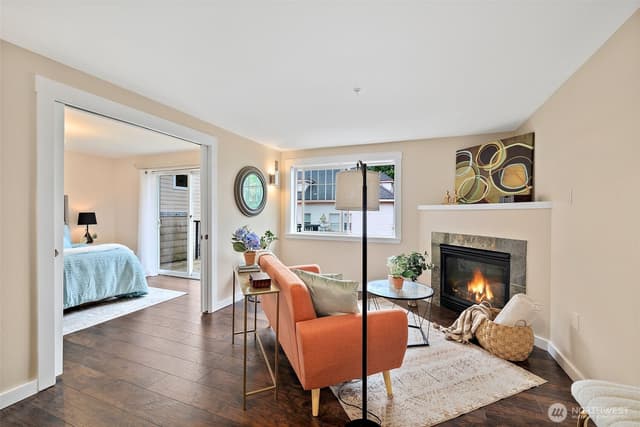 Property photo for 107 20th Avenue #306, Seattle photo 4