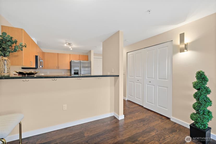 Property photo for 107 20th Avenue #306, Seattle photo 10