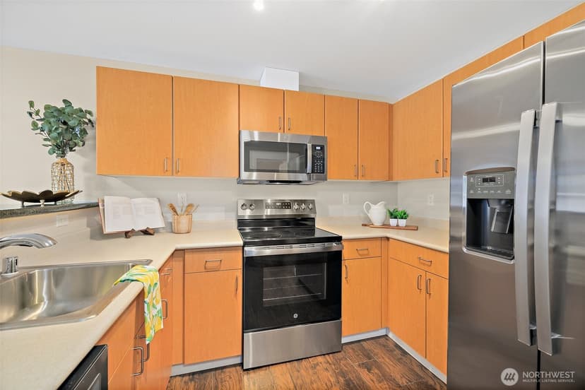 Property photo for 107 20th Avenue #306, Seattle photo 6