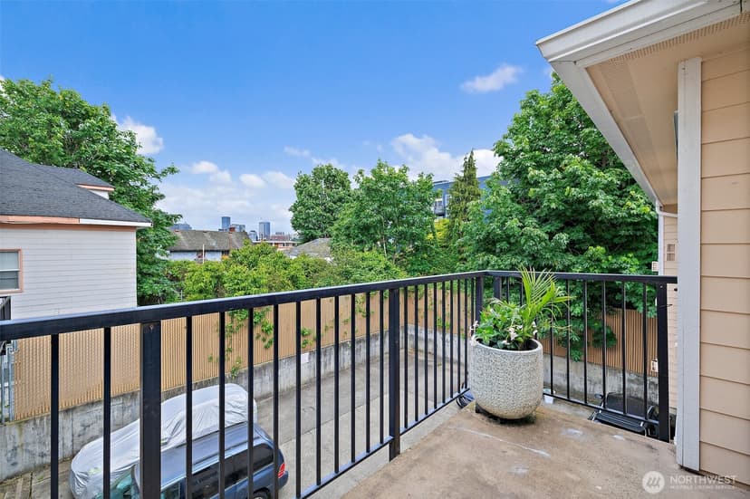 Property photo for 107 20th Avenue #306, Seattle photo 17