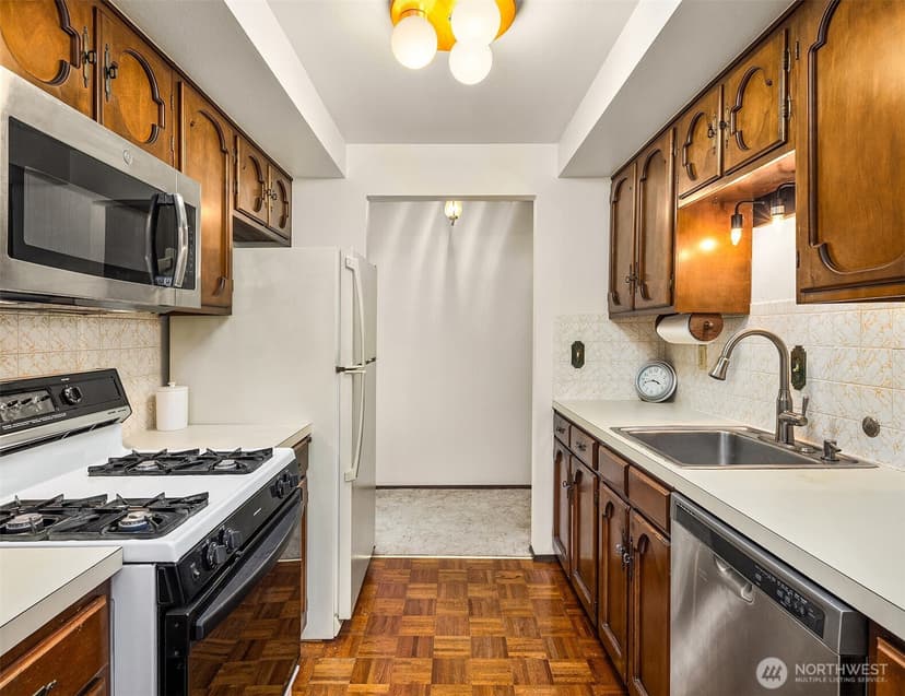 Property photo for 335 3rd Avenue S #203, Edmonds photo 8