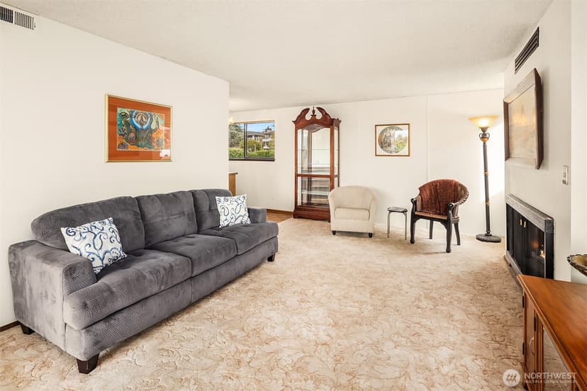 Property photo for 335 3rd Avenue S #203, Edmonds photo 3