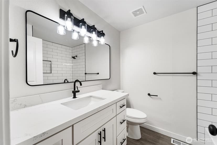 Property photo for 604 213TH Street SW, Bothell photo 21