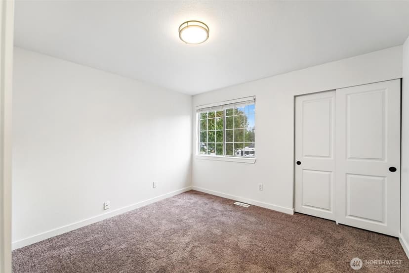 Property photo for 604 213TH Street SW, Bothell photo 24