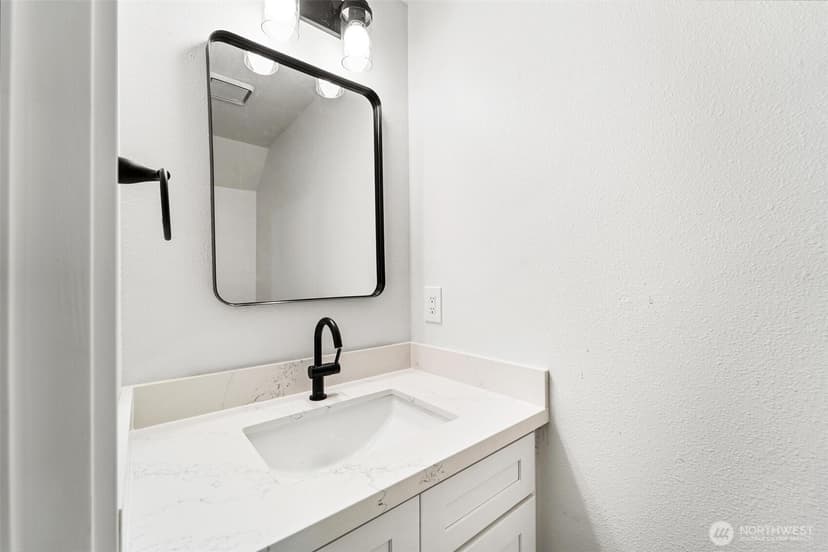Property photo for 604 213TH Street SW, Bothell photo 19