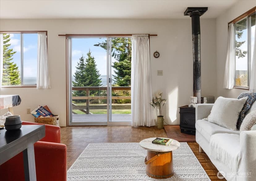 Property photo for 1885 Salmonberry Road, Langley photo 10