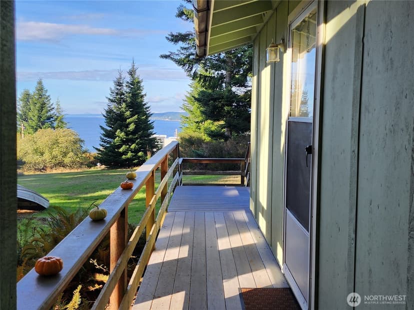 Property photo for 1885 Salmonberry Road, Langley photo 4