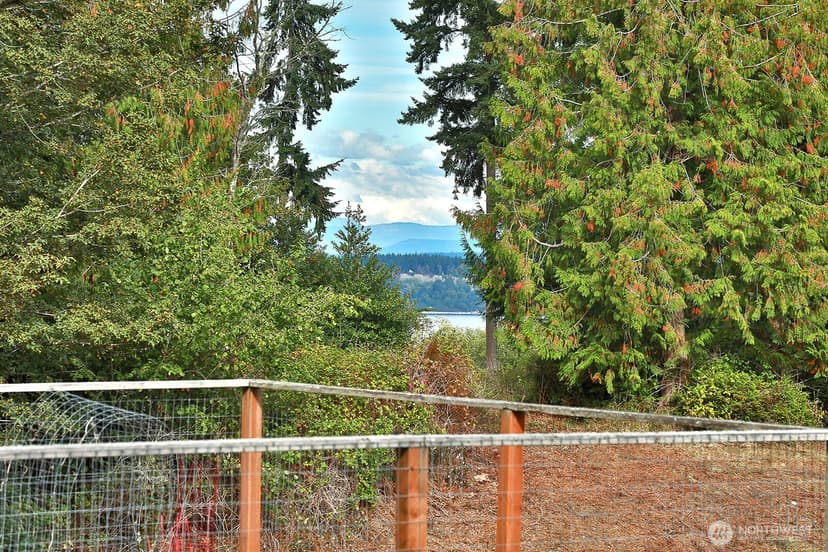 Property photo for 4621 Deer Lake Road, Clinton photo 2