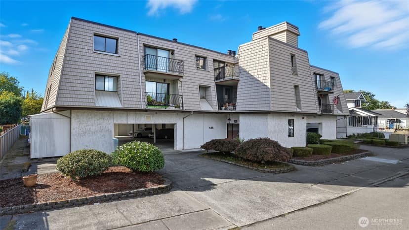 Property photo for 437 Williams Avenue N #201, Renton photo 2