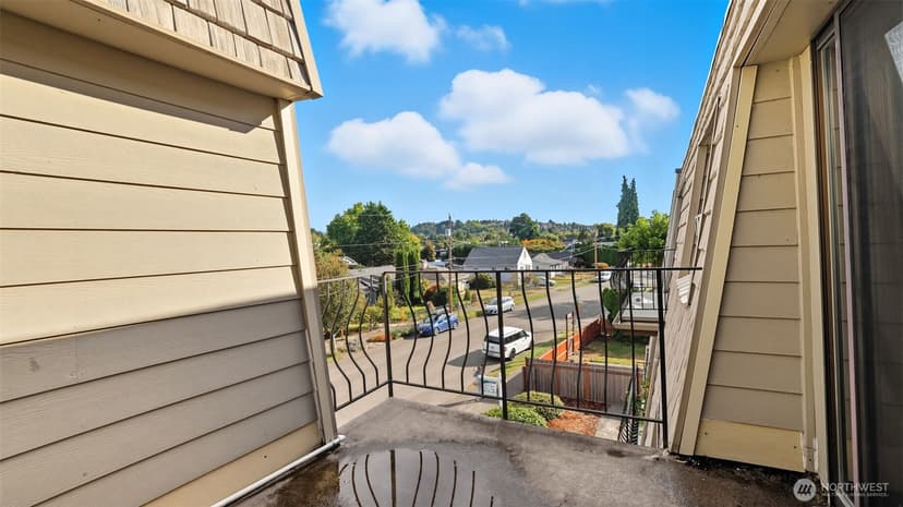 Property photo for 437 Williams Avenue N #201, Renton photo 17