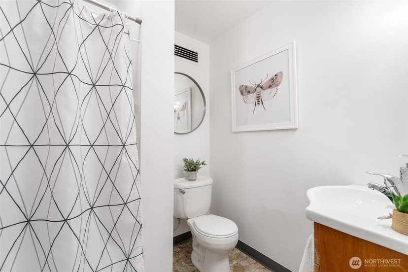 Property photo for 7 Harrison Street #26, Seattle photo 21