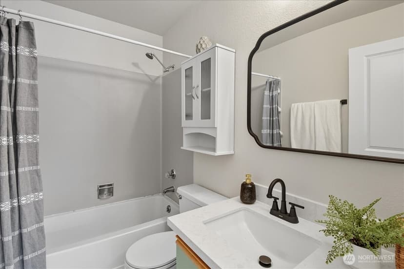 Property photo for 18150 73rd Avenue NE #B306, Kenmore photo 11