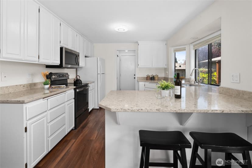 Property photo for 7903 53rd Street W, University Place photo 10