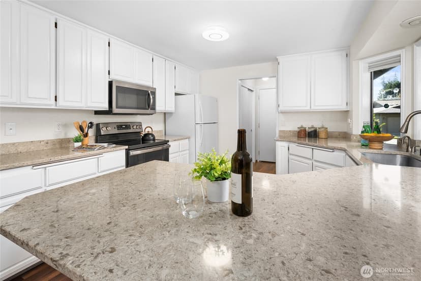 Property photo for 7903 53rd Street W, University Place photo 11