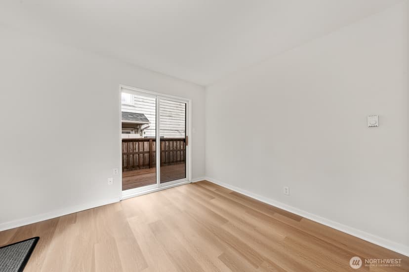Property photo for 14728 32nd Avenue NE, Shoreline photo 5