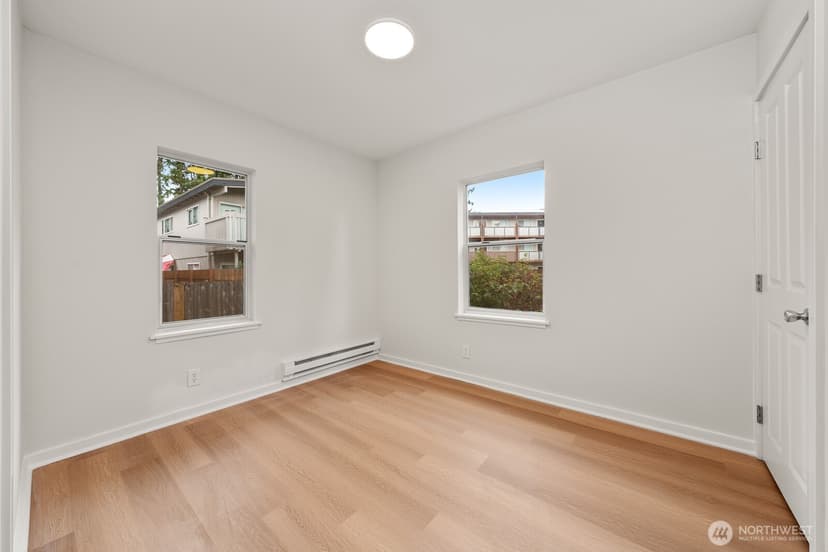 Property photo for 14728 32nd Avenue NE, Shoreline photo 12
