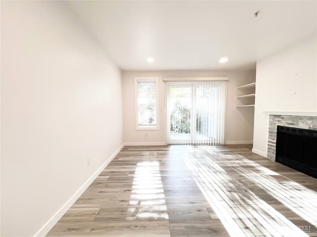 Property photo for 901 Sunset Boulevard NE #D113, Renton photo 4