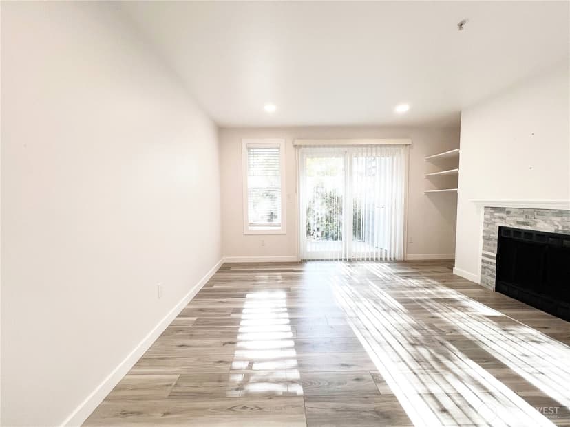 Property photo for 901 Sunset Boulevard NE #D113, Renton photo 4