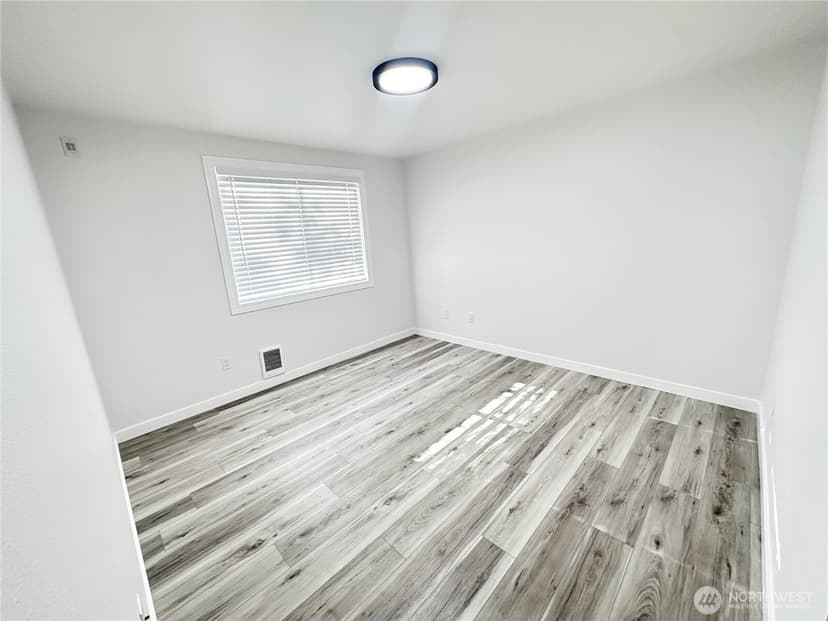 Property photo for 901 Sunset Boulevard NE #D113, Renton photo 16