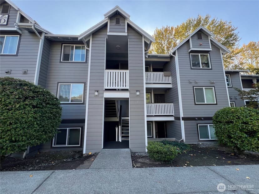 Property photo for 901 Sunset Boulevard NE #D113, Renton photo 22