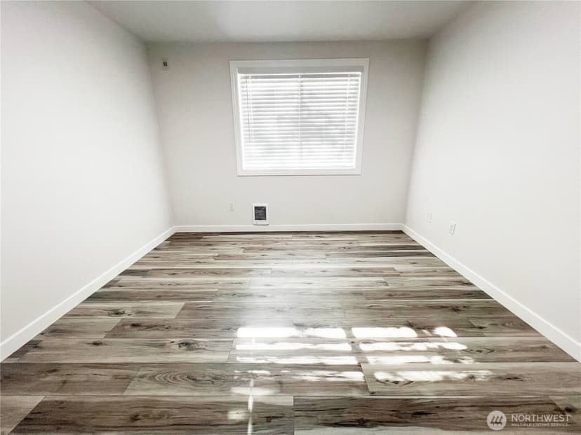 Property photo for 901 Sunset Boulevard NE #D113, Renton photo 12
