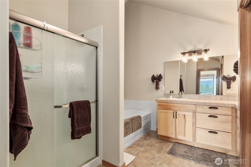 Property photo for 150 Tiger Lily Lane, Ronald photo 22