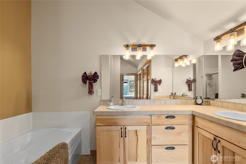 Property photo for 150 Tiger Lily Lane, Ronald photo 23