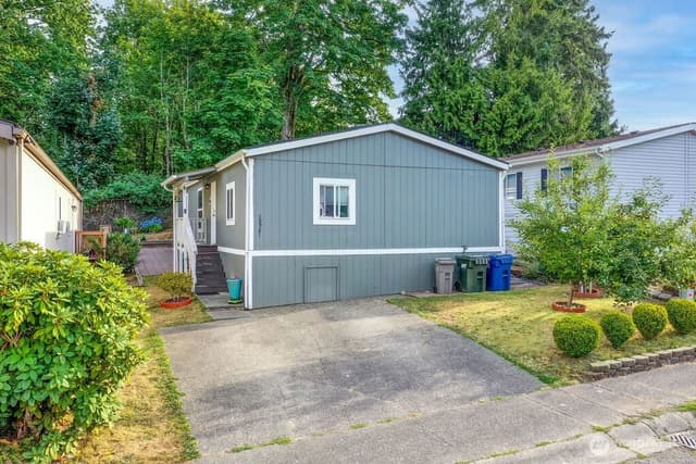 Property photo for 10921 SE 227TH Place, Kent photo 2