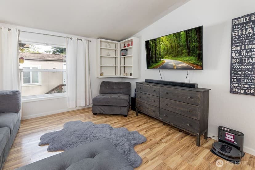Property photo for 10921 SE 227TH Place, Kent photo 5