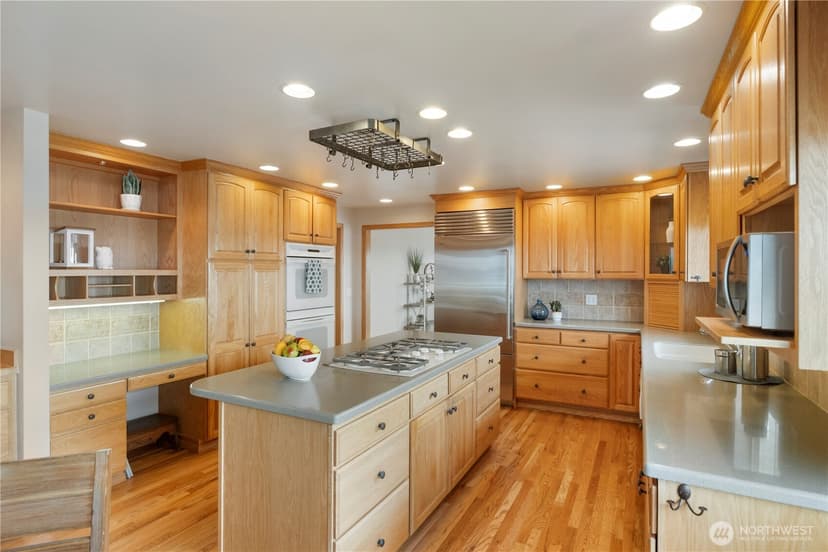 Property photo for 5569 Frances Avenue NE, Tacoma photo 18
