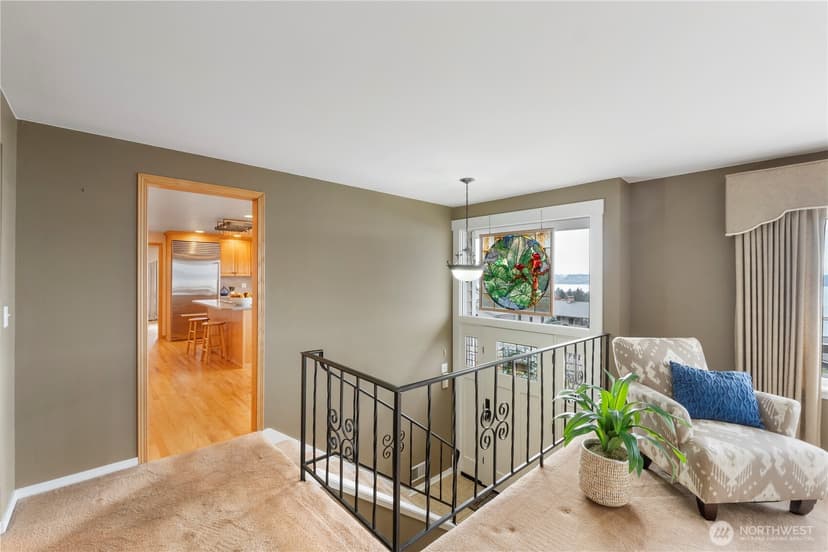 Property photo for 5569 Frances Avenue NE, Tacoma photo 13