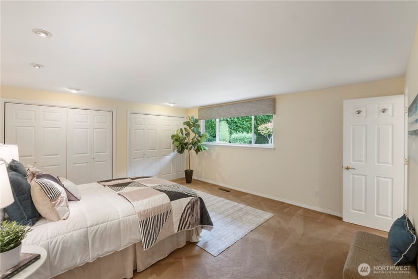Property photo for 5569 Frances Avenue NE, Tacoma photo 21