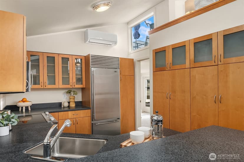 Property photo for 2420 Westlake Avenue N #11, Seattle photo 7
