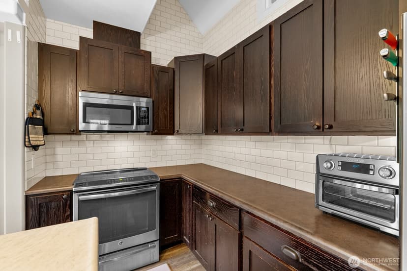 Property photo for 21315 18th Street E, Lake Tapps photo 9