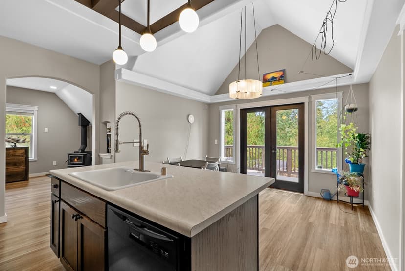 Property photo for 21315 18th Street E, Lake Tapps photo 10
