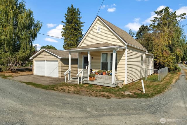 Property photo for 343 4th Street SE, Puyallup photo 3