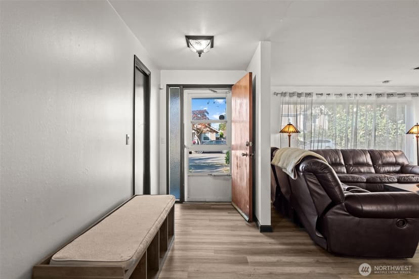 Property photo for 343 4th Street SE, Puyallup photo 14
