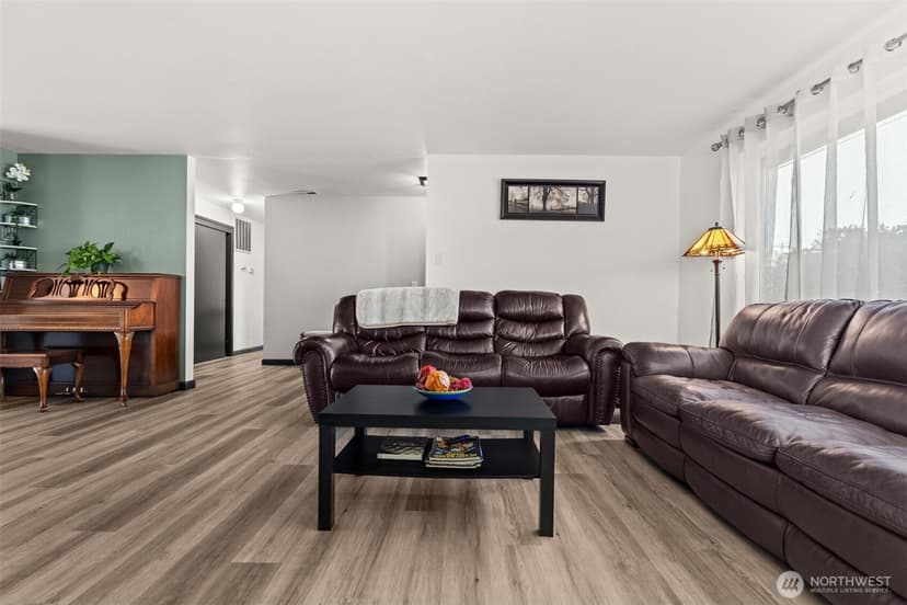 Property photo for 343 4th Street SE, Puyallup photo 16